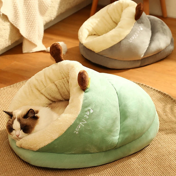 Cute Slipper-Shaped Cat Kennel Bed - Cozy Winter Sleeping Bag for Small Pets